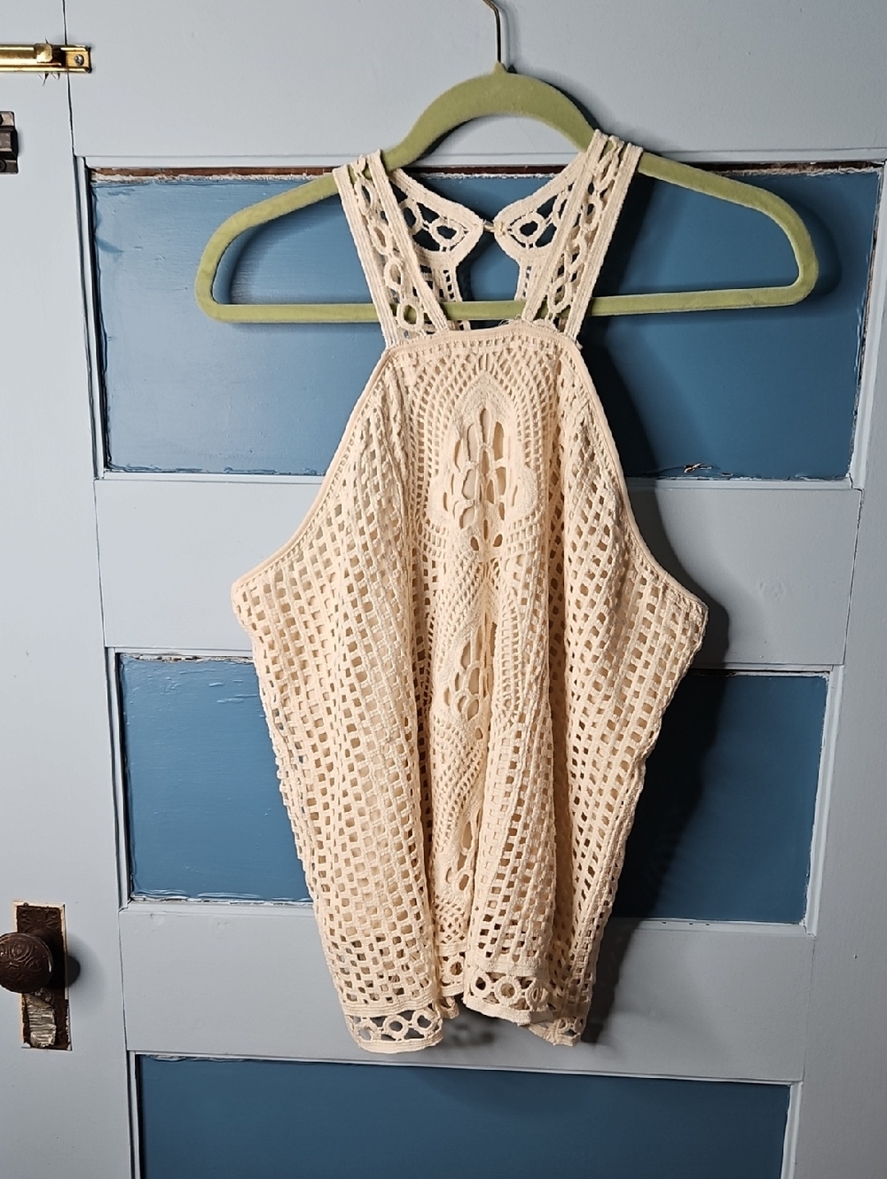 Ultra Pink Crocheted Cream Sleeveless Halter Top Large